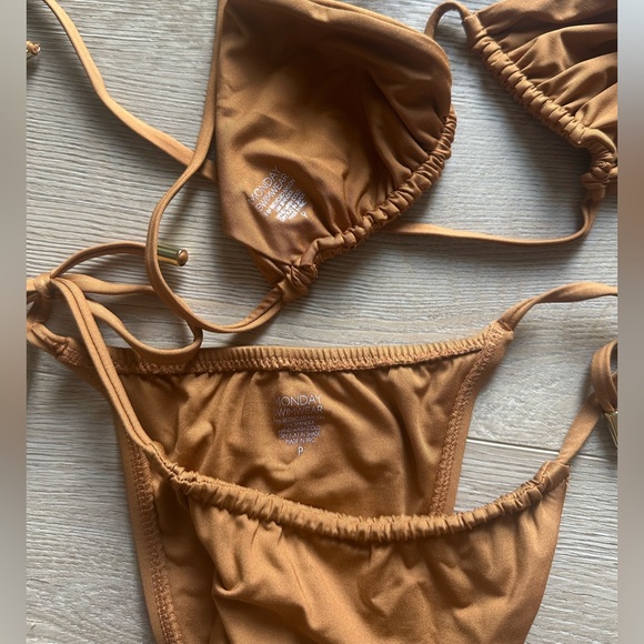 Monday Swimwear Hanalei Top + Bottom Bikini Set Size P (XS) - Picture 3 of 5